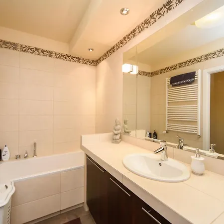 Podrozniczy Apartament Od Dziedzinca, Parking, Rynek 700 M * ורוצלב