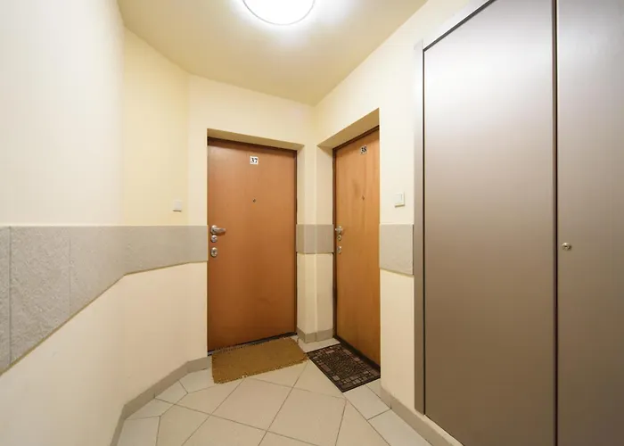 Podrozniczy Apartament Od Dziedzinca, Parking, Rynek 700 M Appartement *