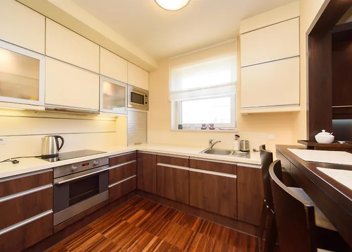 Podrozniczy Apartament Od Dziedzinca, Parking, Rynek 700 M Appartement